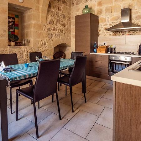 250 Yo Tal-Bambinu Boutique Farmhouse Xagħra Buitenkant foto